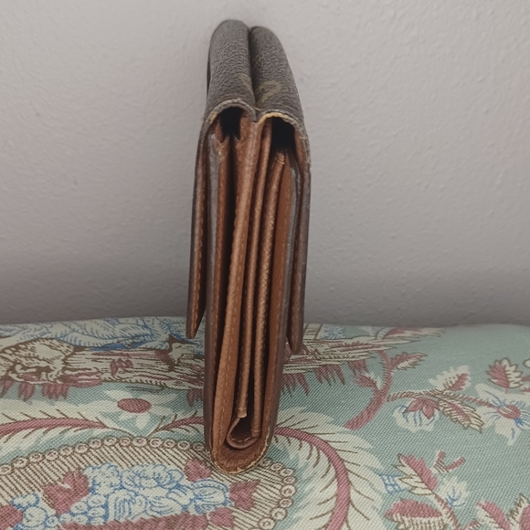 Louis Vuitton Monogram Porte Monnaie Cartes Credit Wallet - Picture 6 of 11